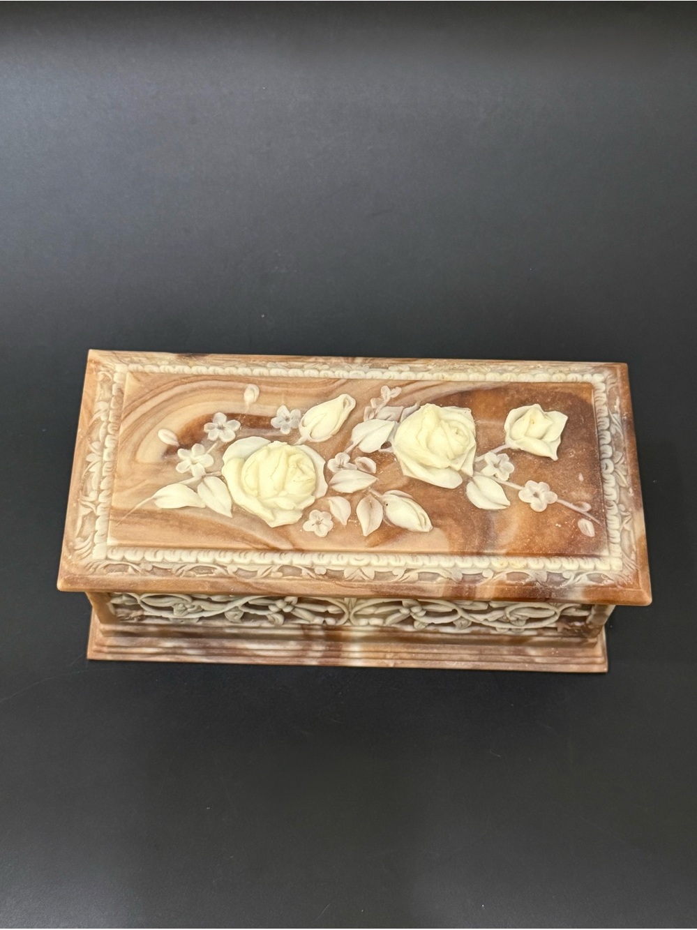 Vintage AVONDALE Crushed Glass Jewelry Trinket Box Victorian Courting Velvet